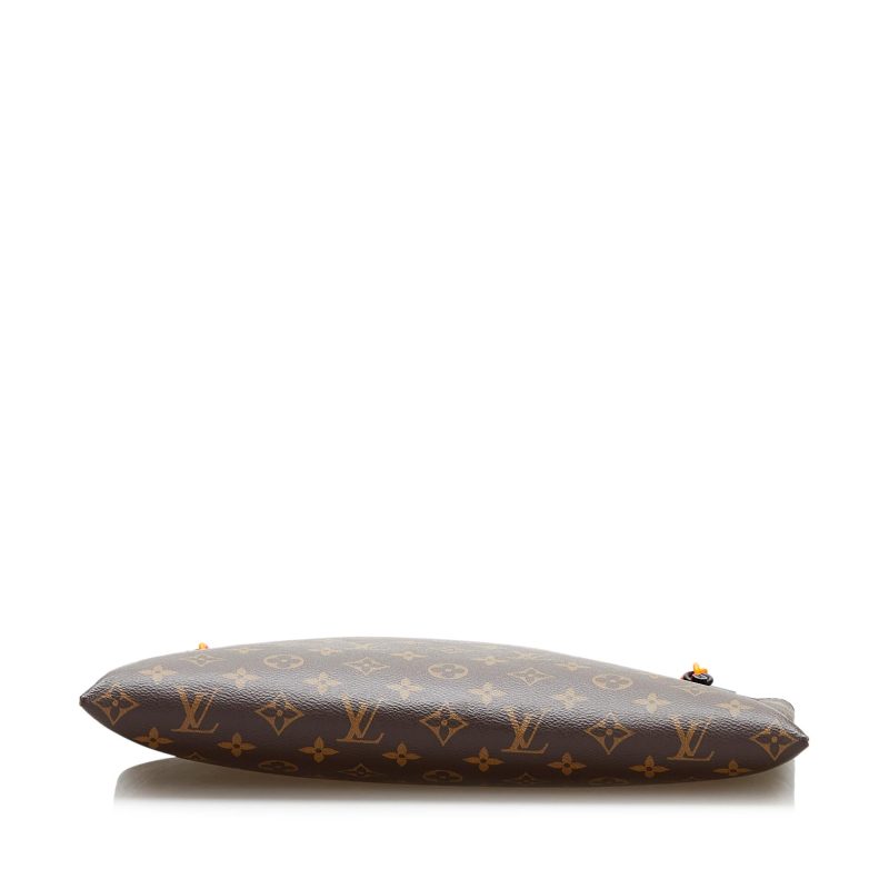 Louis Vuitton Monogram Solar Ray A4 Clutch (SHG-epr4Oh) - Image 3