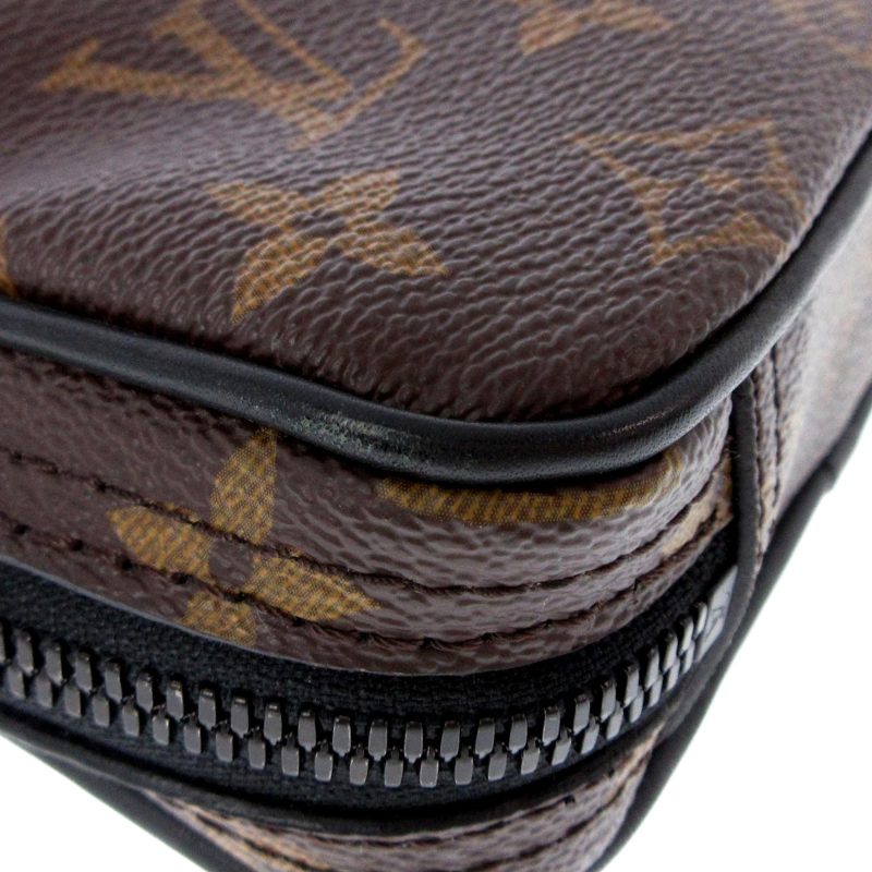 Louis Vuitton Monogram Solar Ray Utility Side Bag (SHG-Wvqy8n) - Image 10
