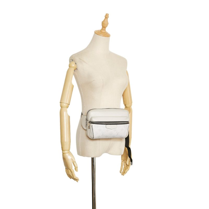 Louis Vuitton Monogram Taigarama Outdoor Bumbag (SHG-XAPPS1) - Image 4