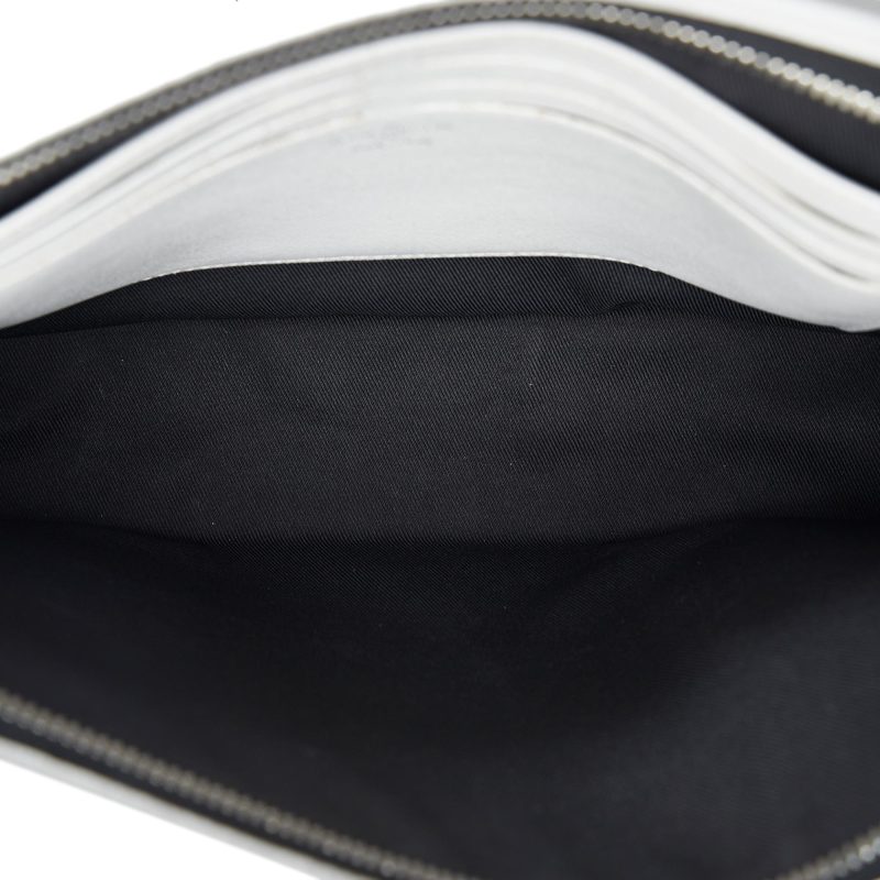 Louis Vuitton Monogram Taigarama Pochette Voyage MM (SHG-XGxVo6) - Image 5