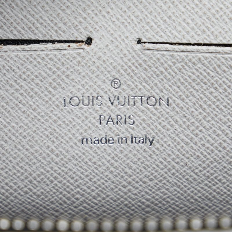 Louis Vuitton Monogram Taigarama Pochette Voyage MM (SHG-XGxVo6) - Image 6
