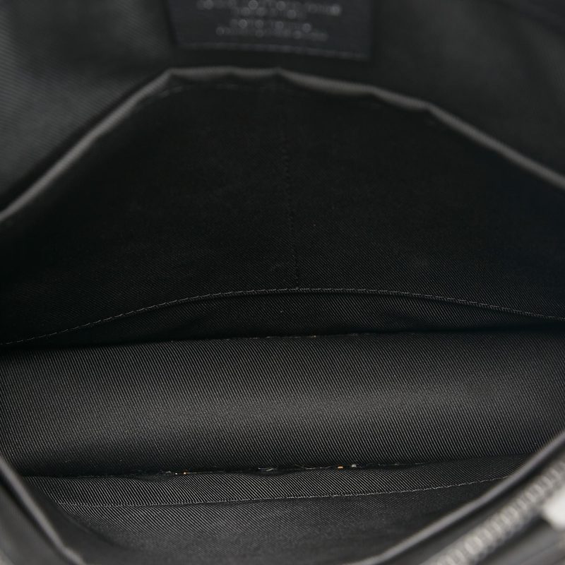 Louis Vuitton Monogram Taurillon Sac Plat (SHG-YouJrv) - Image 5