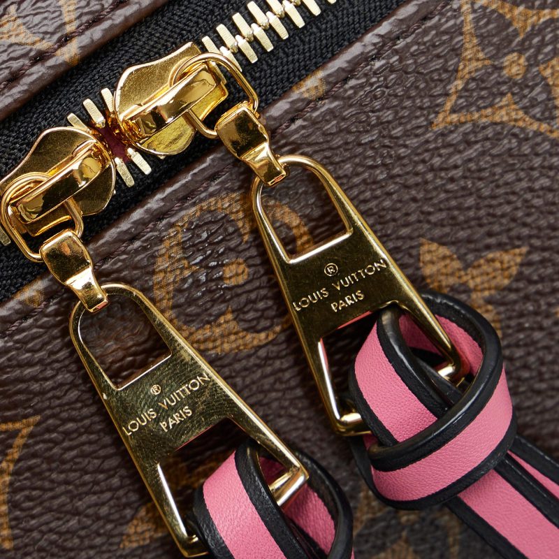 Louis Vuitton Monogram Tuileries Besace (SHG-JmTm5l) - Image 10
