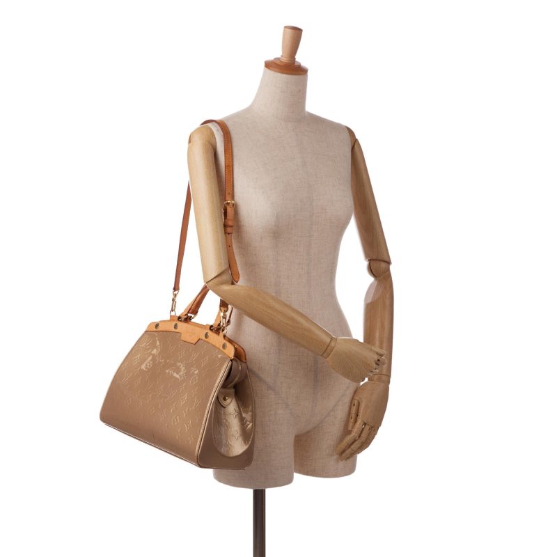 Louis Vuitton Monogram Vernis Brea MM (SHG-EXu7oQ) - Image 4