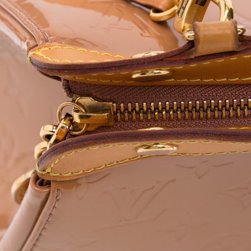 Louis Vuitton Monogram Vernis Brea MM (SHG-HJvMAH) - Image 8