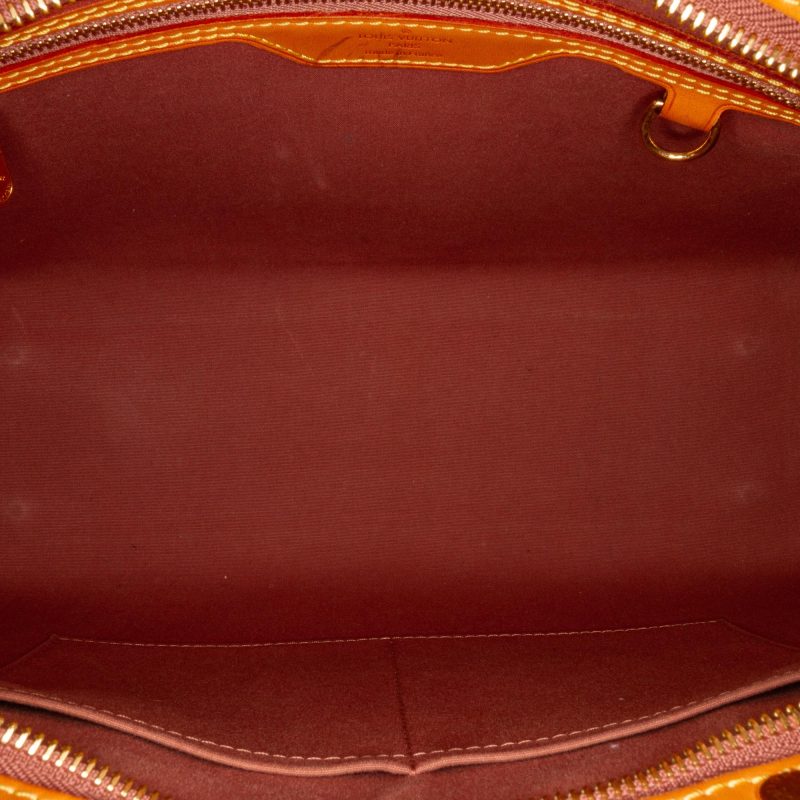 Louis Vuitton Monogram Vernis Brea MM (SHG-HJvMAH) - Image 5
