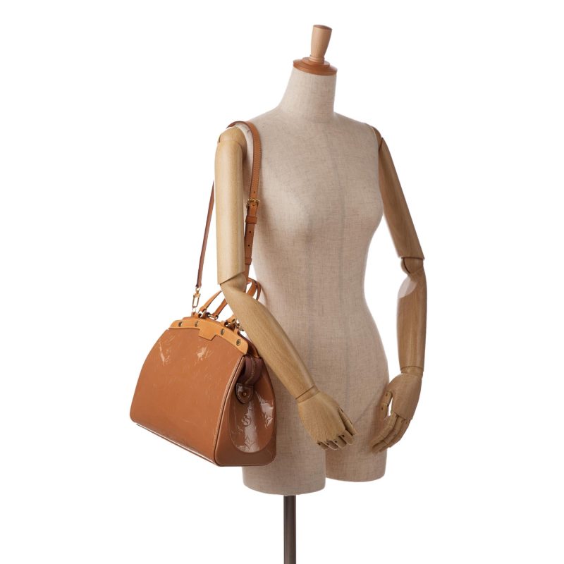 Louis Vuitton Monogram Vernis Brea MM (SHG-HJvMAH) - Image 4