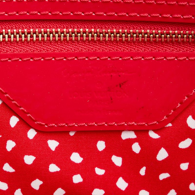Louis Vuitton Monogram Vernis Kusama Infinity Dots Lockit MM (SHG-fa2biQ) - Image 6