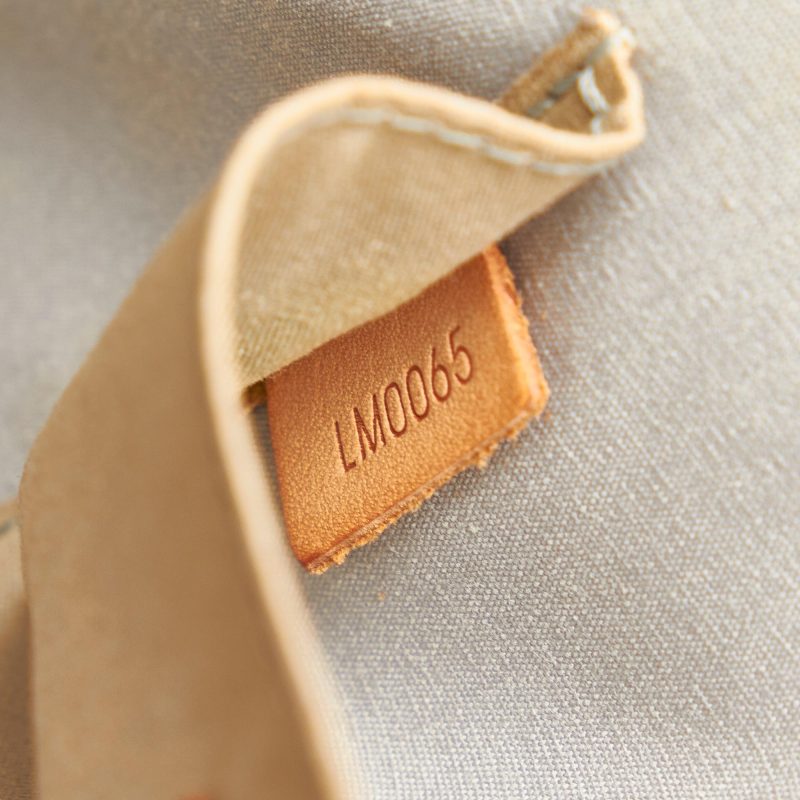 Louis Vuitton Monogram Vernis Roxbury Drive (SHG-bQkZmm) - Image 7