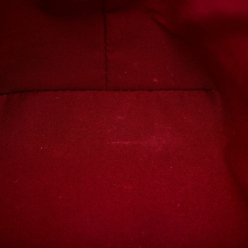 Louis Vuitton Monogram Vernis Wilshire PM (SHG-a7HjnB) - Image 9