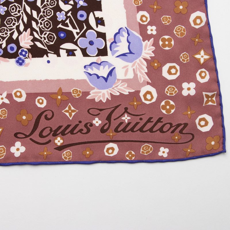 Louis Vuitton Silk Monogram Lily 70cm Scarf (SHF-Lfy5rp) - Image 3