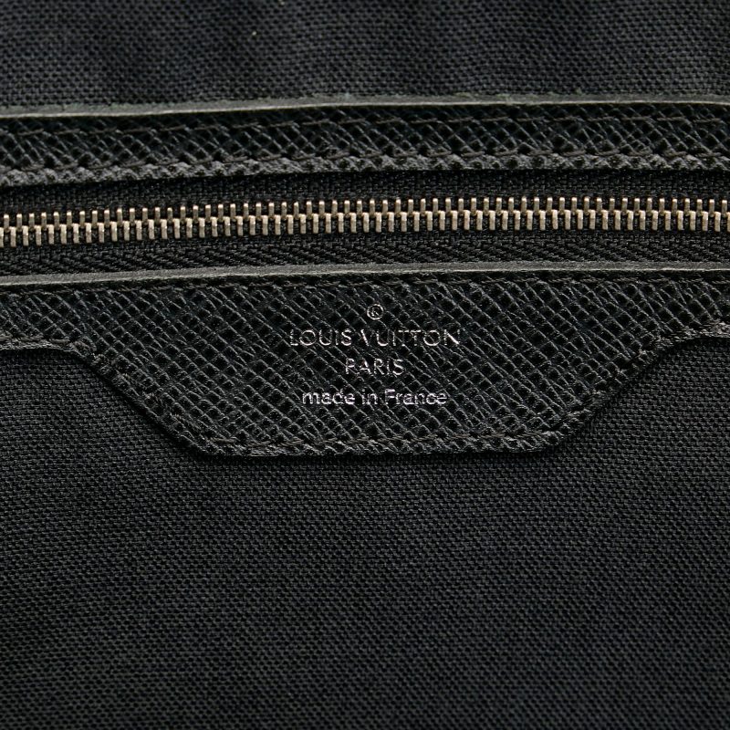 Louis Vuitton Taiga Igor Briefcase (SHG-35204) - Image 6