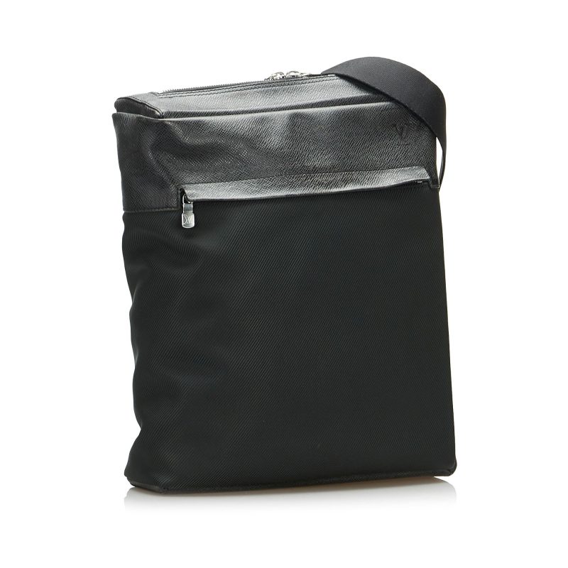 Louis Vuitton Taiga Sayan (SHG-dzbalD)