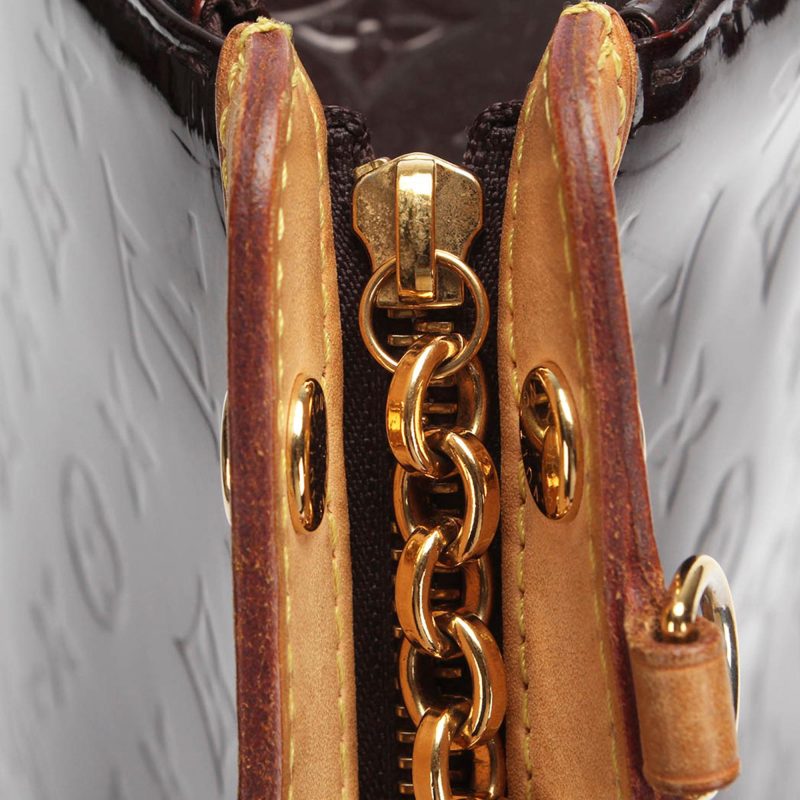 Louis Vuitton Vernis Brea MM (SHG-x4OvqC) - Image 10