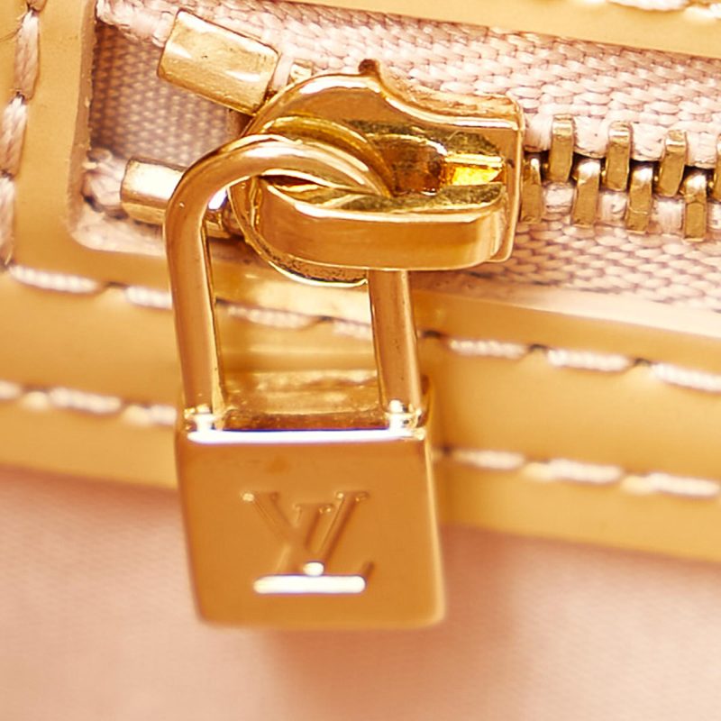 Louis Vuitton Vernis Wilshire PM (SHG-31830) - Image 8