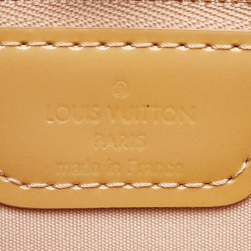 Louis Vuitton Vernis Wilshire PM (SHG-31830) - Image 6