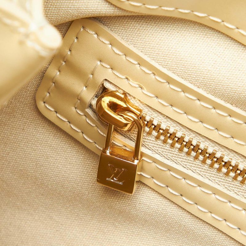 Louis Vuitton Vernis Wilshire PM (SHG-36764) - Image 9