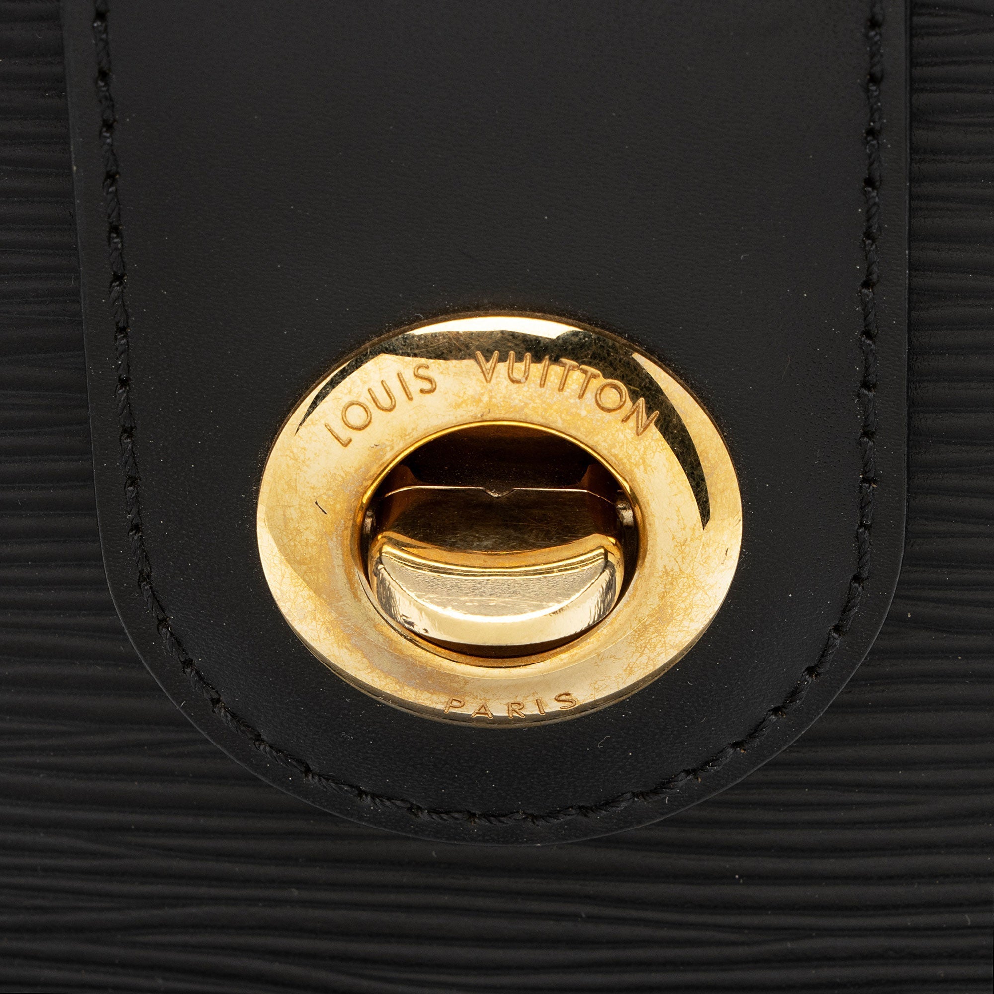 Louis Vuitton Vintage Epi Leather Cluny Shoulder Bag (SHF-d5Ik95) - Image 8