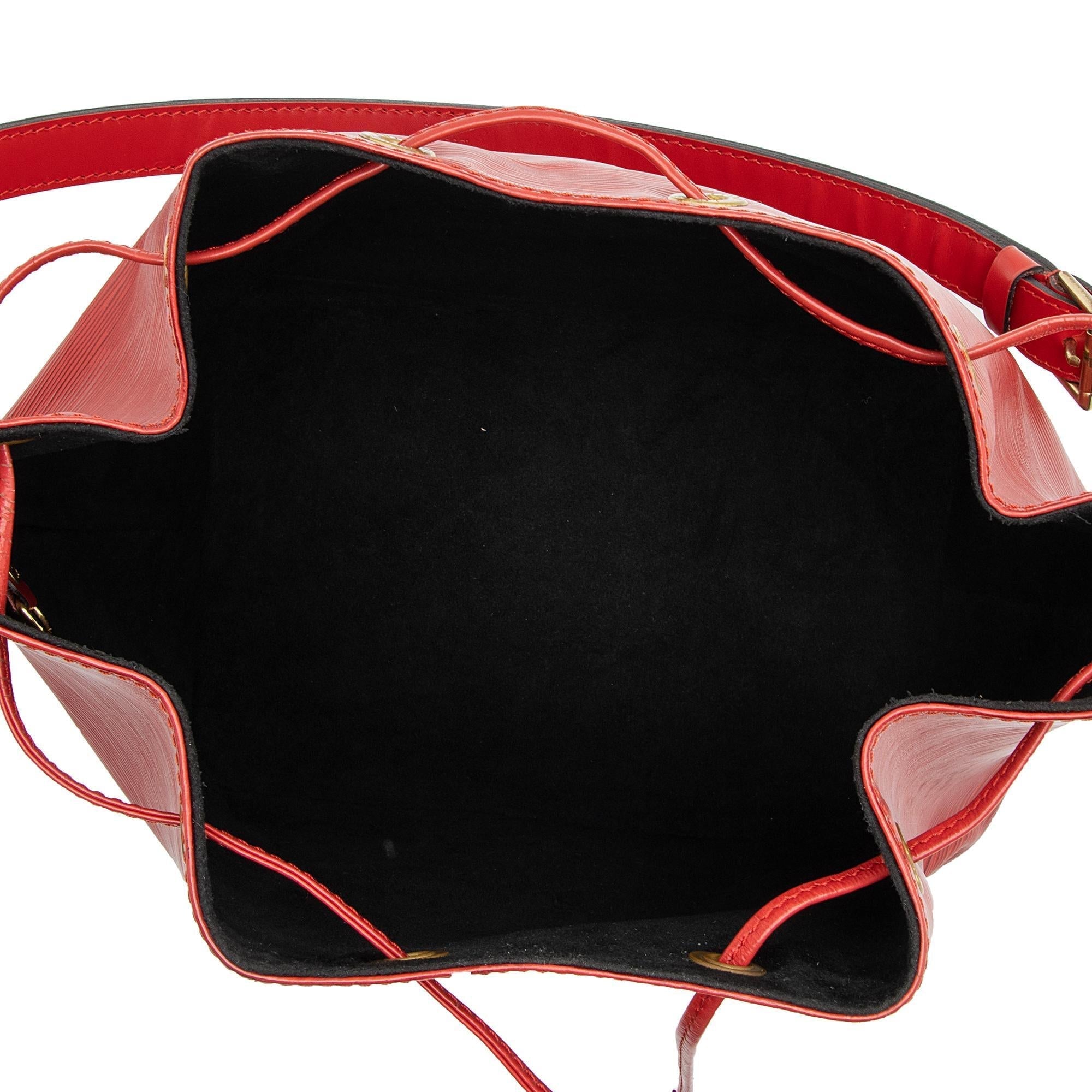 Louis Vuitton Vintage Epi Leather Petit Noe Shoulder Bag (SHF-e5Ys4C) - Image 6