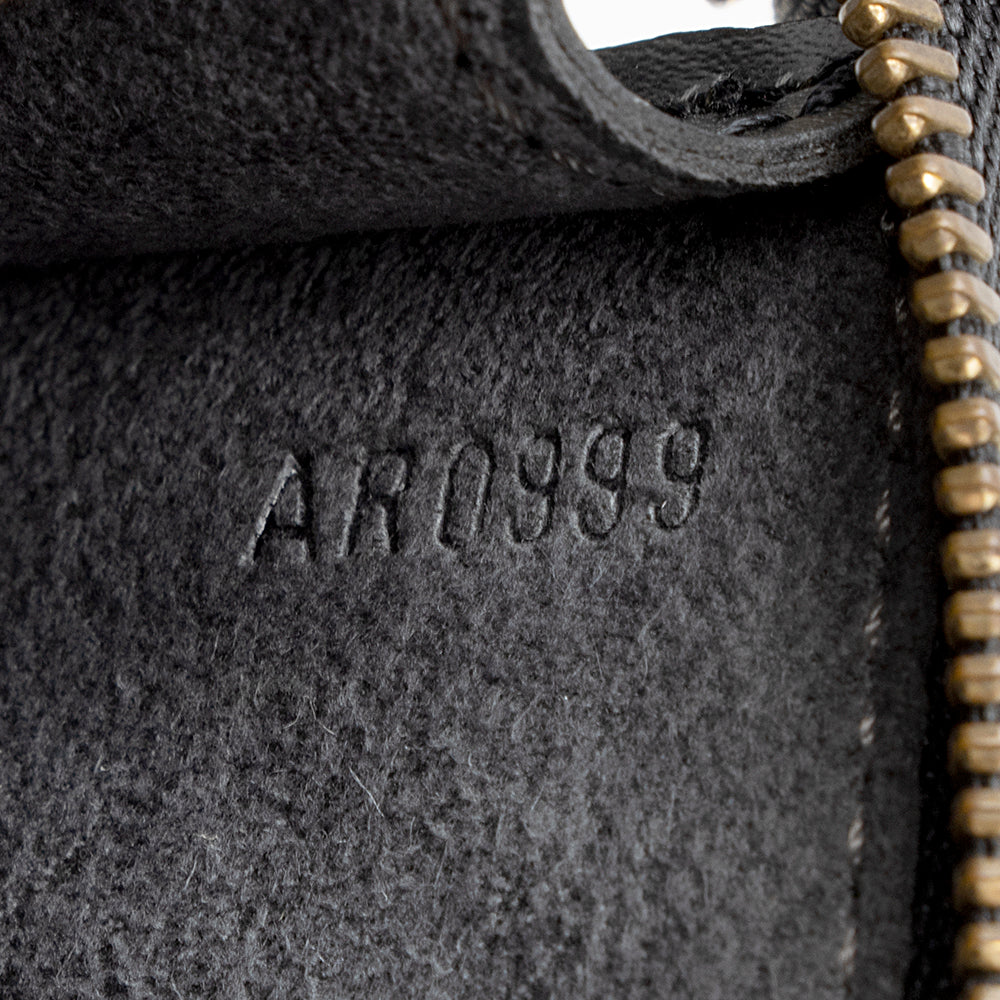 Louis Vuitton Vintage Epi Leather Pochette Accessoires (SHF-20454) - Image 5