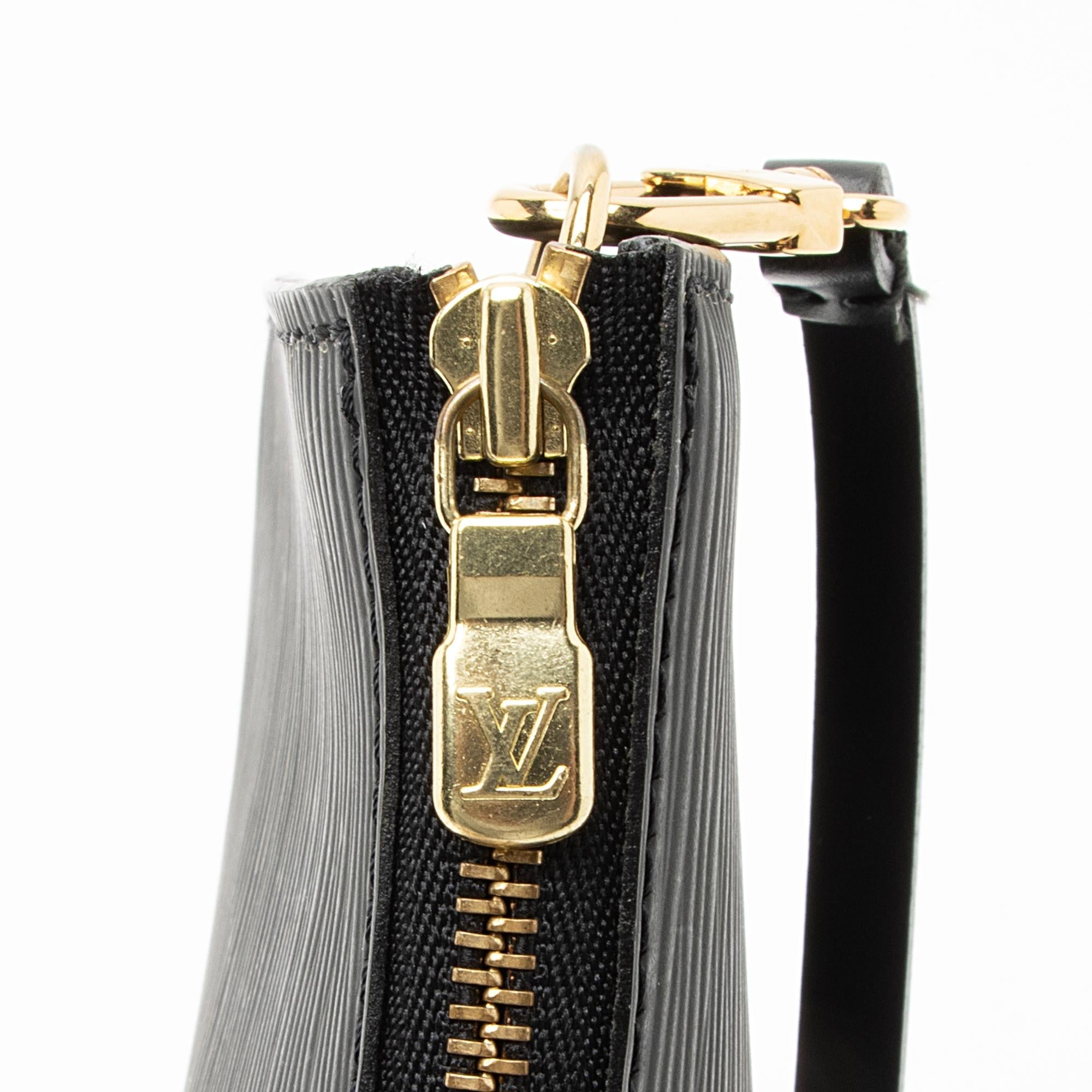 Louis Vuitton Vintage Epi Leather Pochette Accessoires (SHF-23066) - Image 6