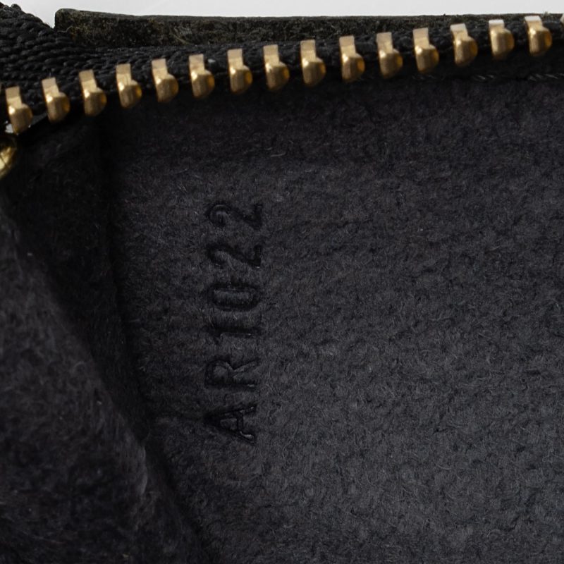 Louis Vuitton Vintage Epi Leather Pochette Accessoires (SHF-YUa4cL) - Image 5