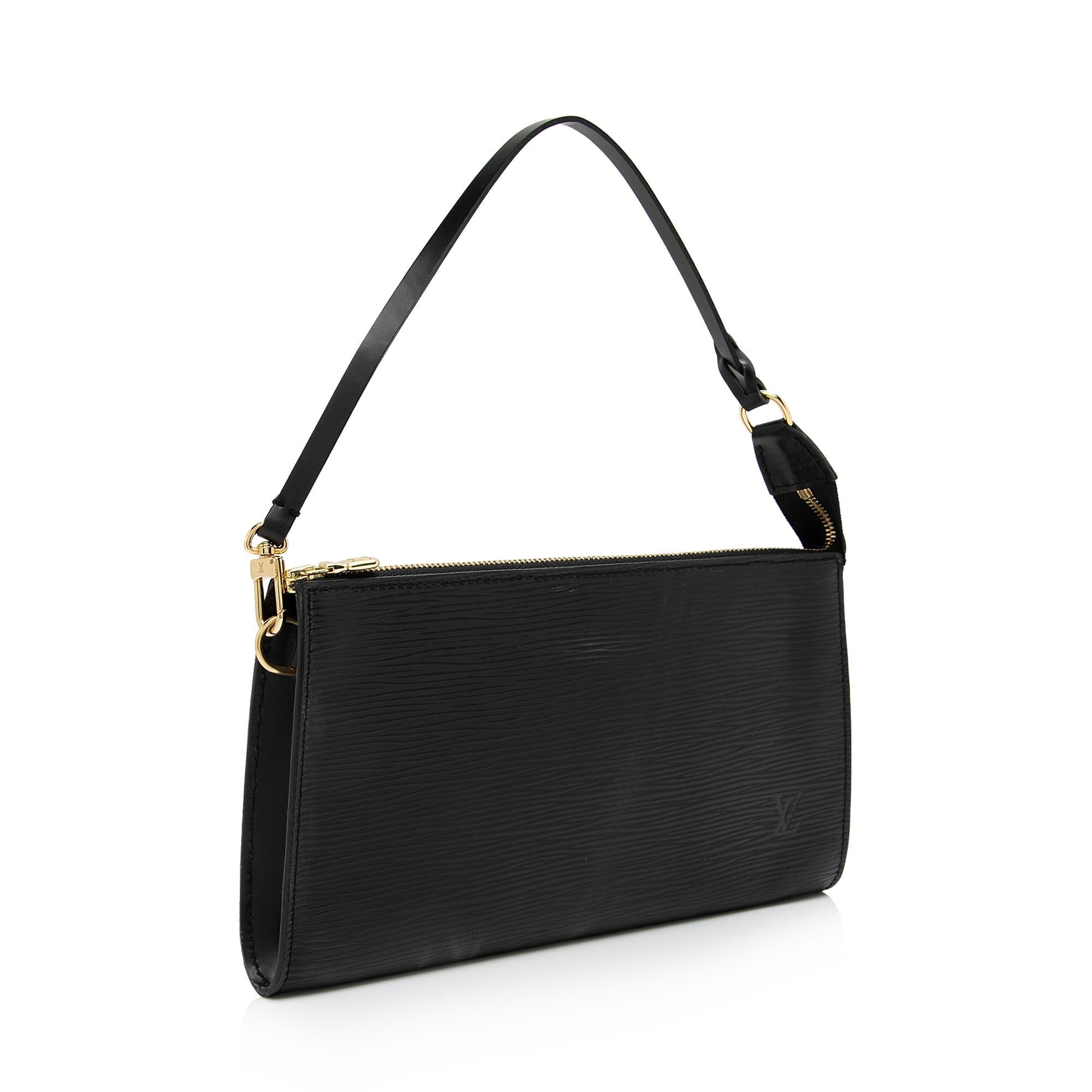 Louis Vuitton Vintage Epi Leather Pochette Accessoires (SHF-YUa4cL)