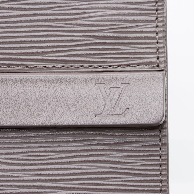 Louis Vuitton Vintage Epi Leather Ramatuelle Shoulder Bag (SHF-eP03uT) - Image 8