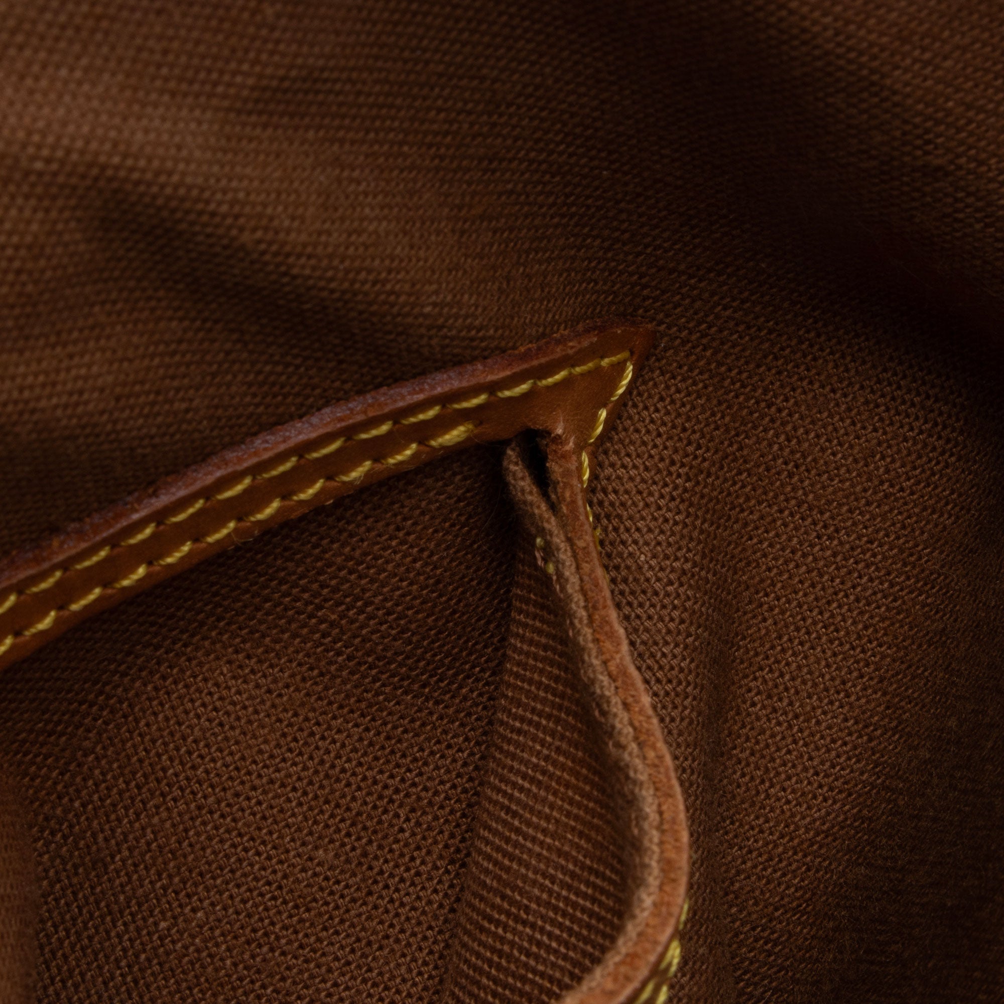 Louis Vuitton Vintage Monogram Canvas Alma PM Satchel (SHF-C21L7o) - Image 9