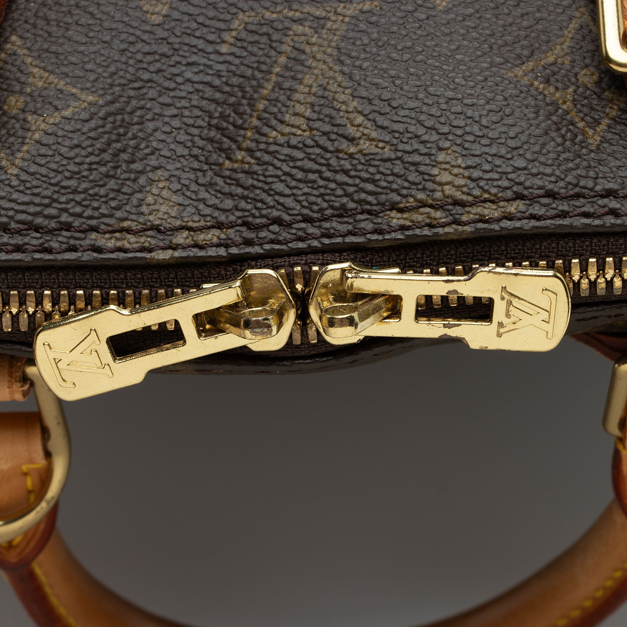 Louis Vuitton Vintage Monogram Canvas Alma PM Satchel (SHF-Z8pdA9) - Image 8