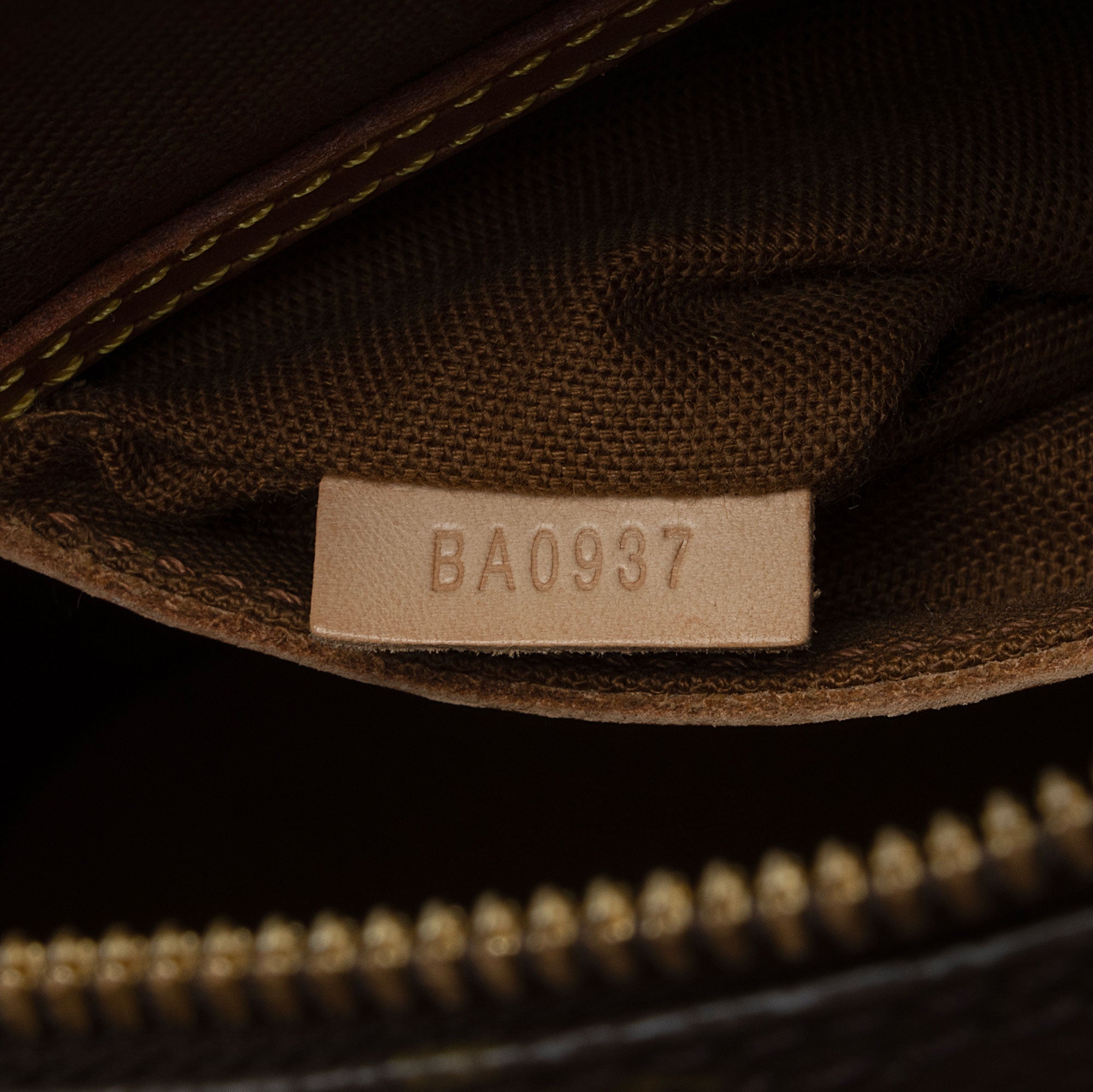 Louis Vuitton Vintage Monogram Canvas Alma PM Satchel (SHF-Z8pdA9) - Image 5