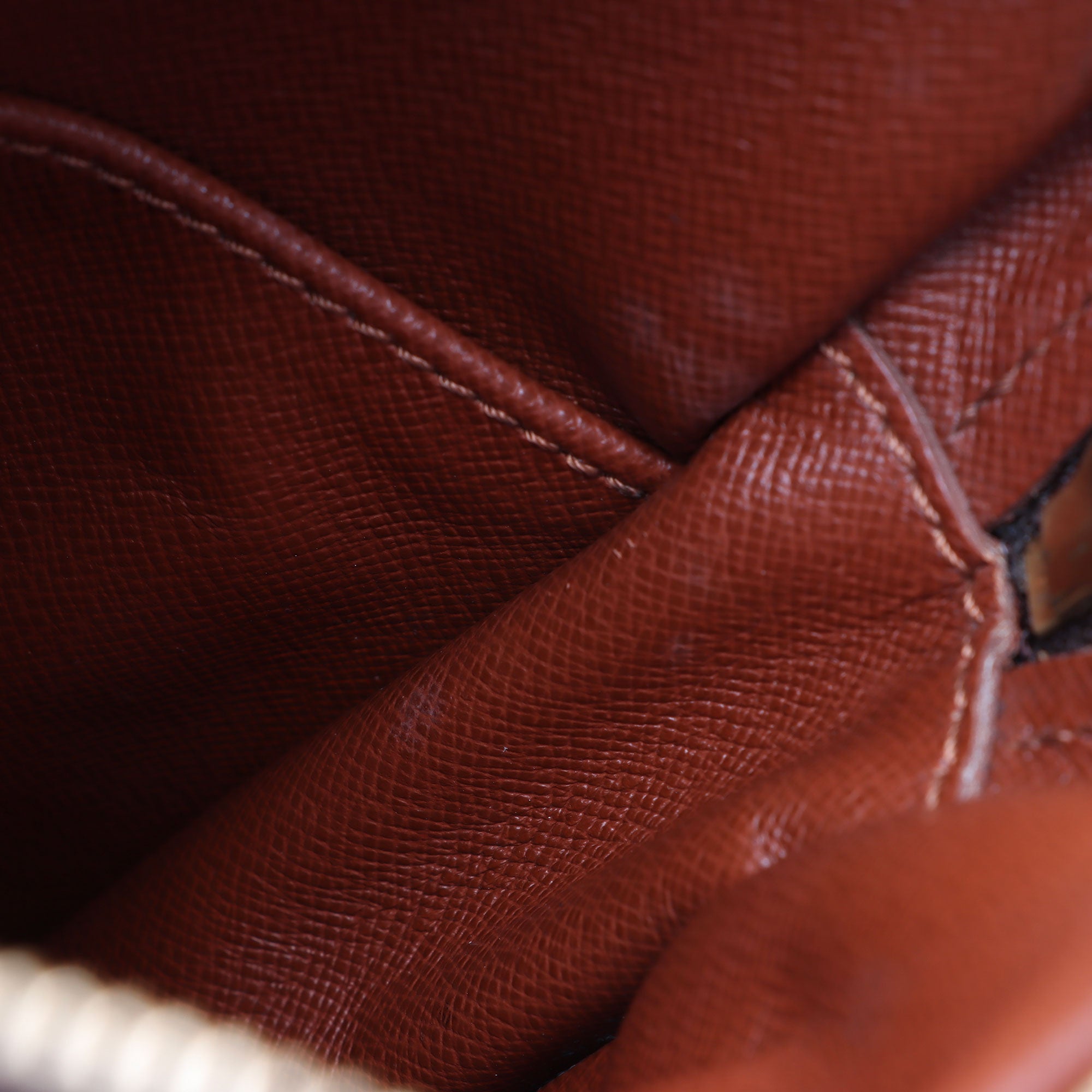 Louis Vuitton Vintage Monogram Canvas Amazone Shoulder Bag (SHF-ezCVUD) - Image 10