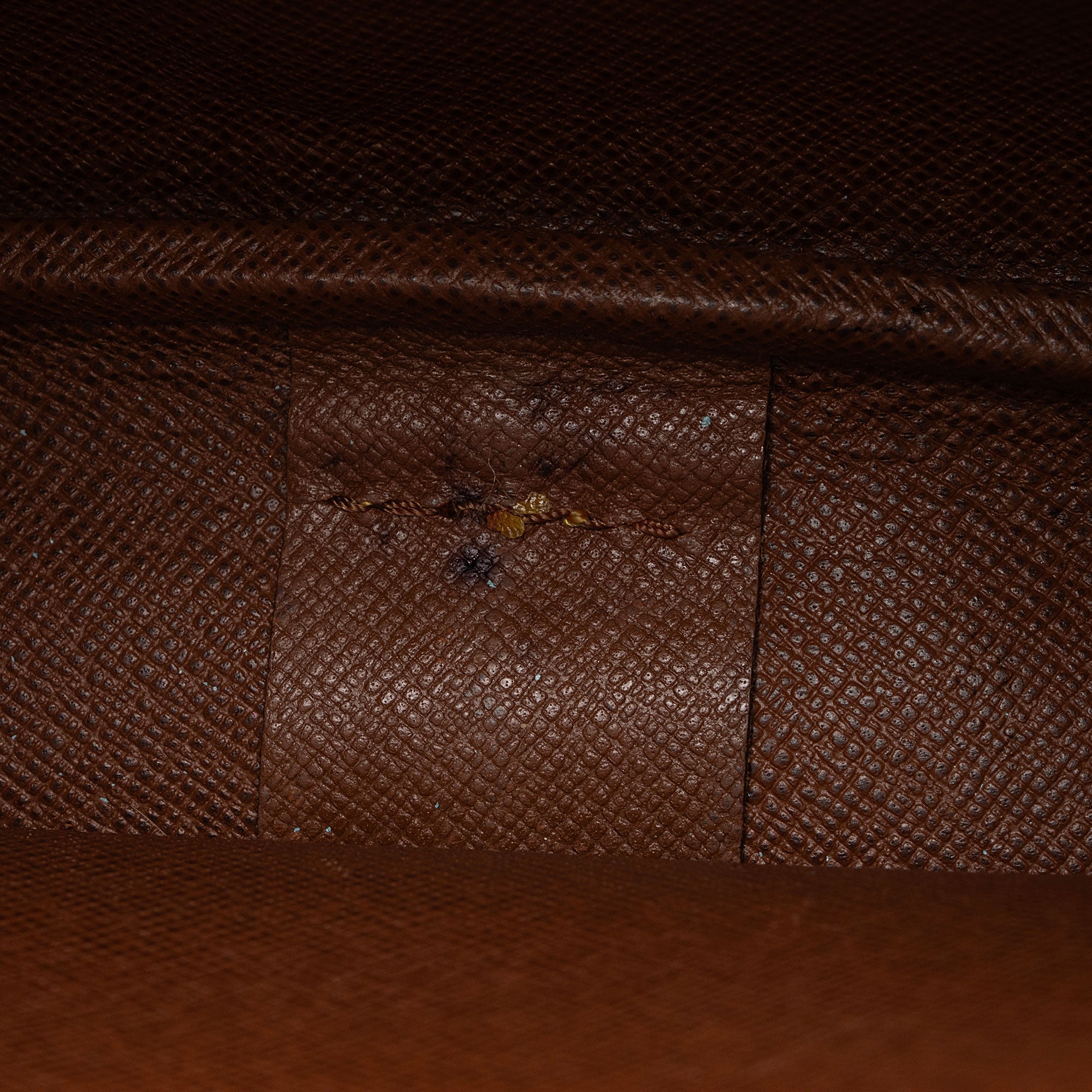 Louis Vuitton Vintage Monogram Canvas Cartouchiere GM Shoulder Bag (SHF-yJImEg) - Image 9
