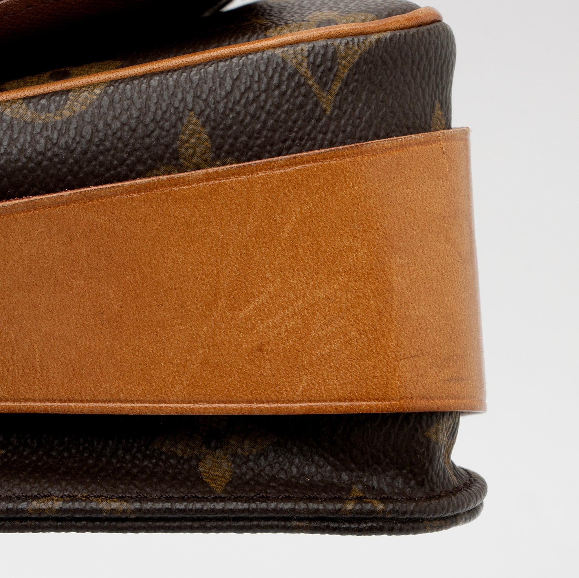 Louis Vuitton Vintage Monogram Canvas Cartouchiere MM Shoulder Bag (SHF-Ns6wrZ) - Image 9