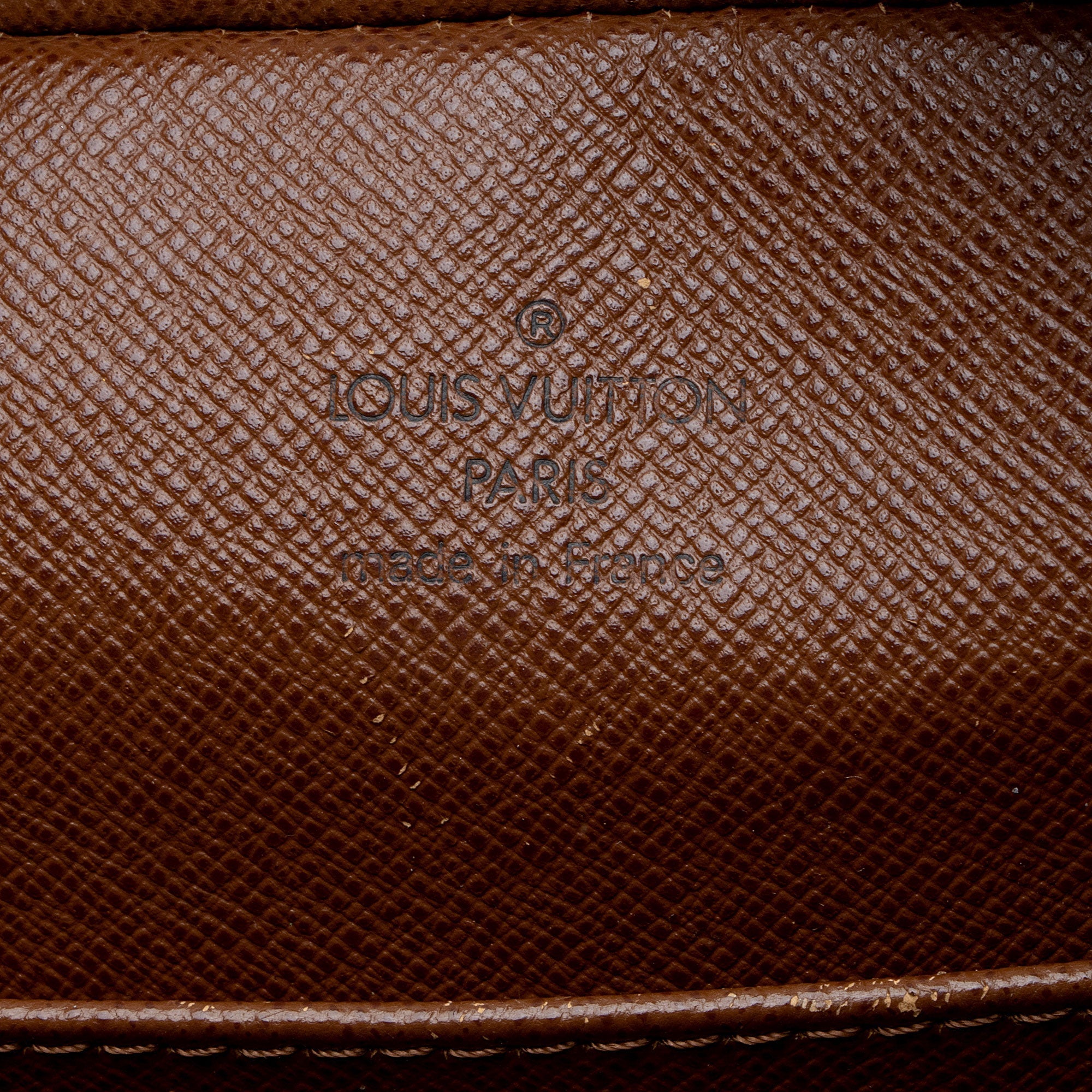 Louis Vuitton Vintage Monogram Canvas Cite MM Shoulder Bag (SHF-rVfRsp) - Image 7