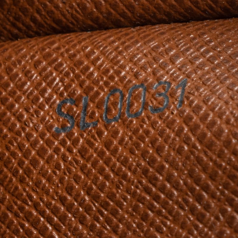 Louis Vuitton Vintage Monogram Canvas Danube Shoulder Bag (SHF-23753) - Image 5