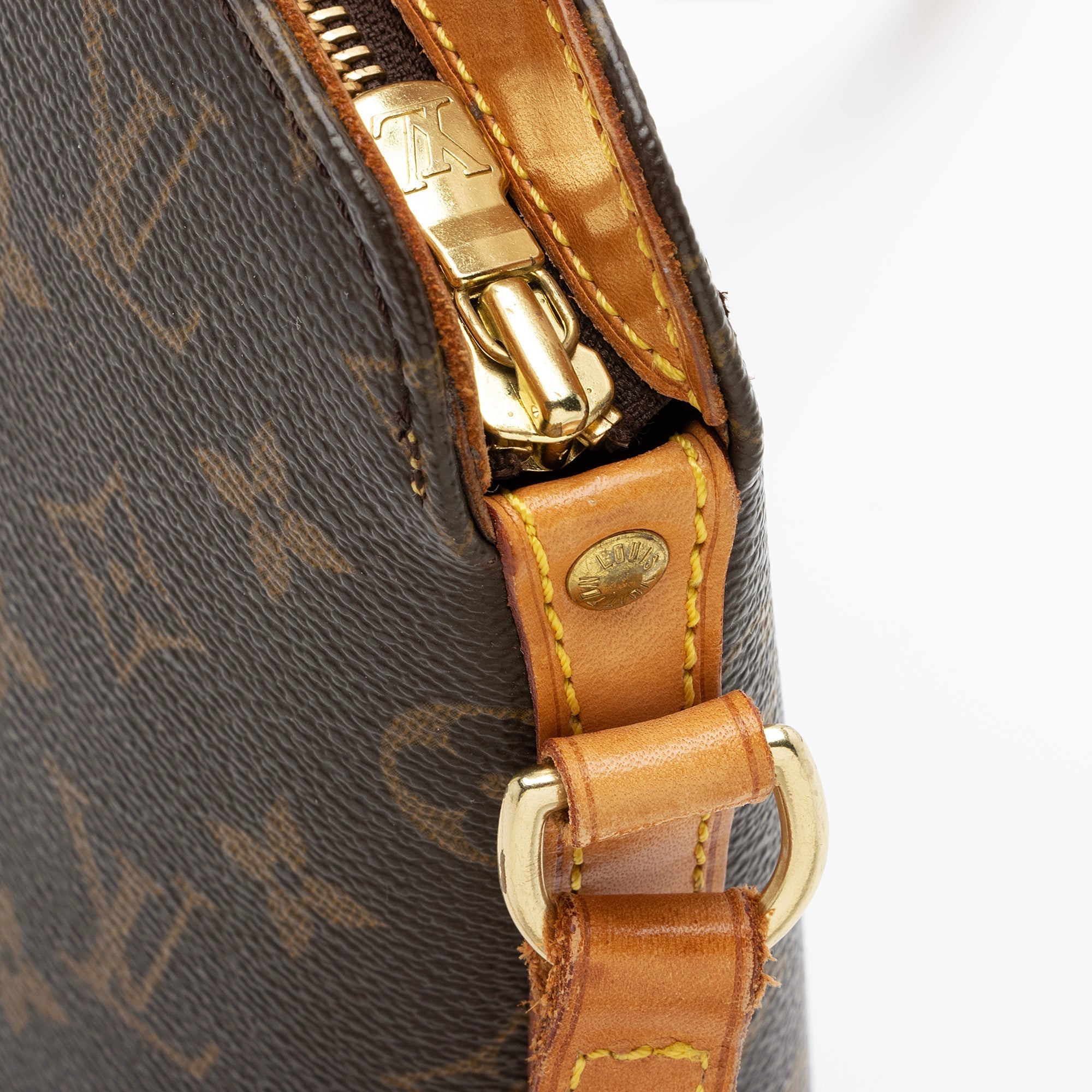 Louis Vuitton Vintage Monogram Canvas Drouot Shoulder Bag (SHF-xmJdvQ) - Image 8