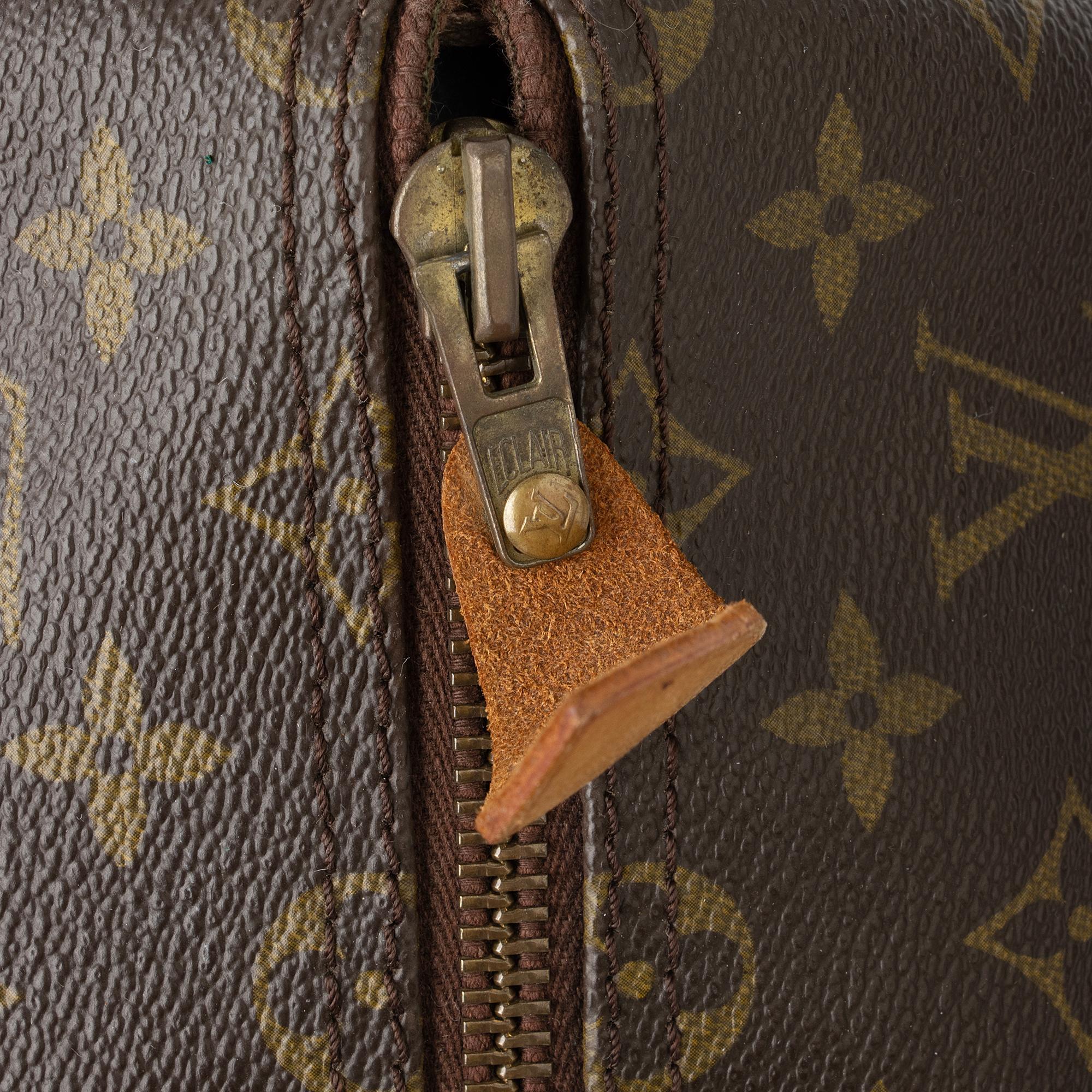 Louis Vuitton Vintage Monogram Canvas Keepall 55 Duffle Bag (SHF-YIKVeb) - Image 9