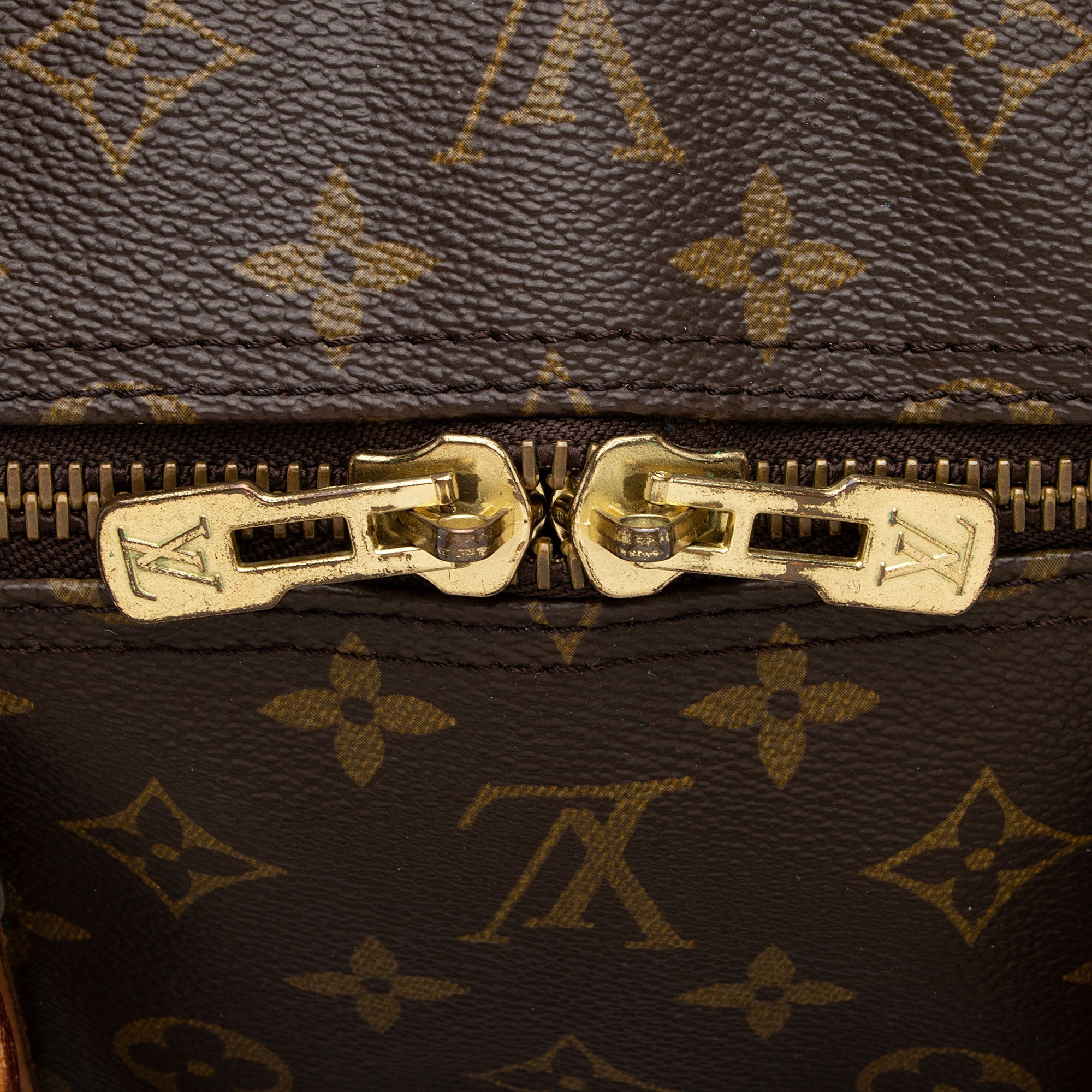Louis Vuitton Vintage Monogram Canvas Keepall Bandouliere 60 Duffle Bag (SHF-sySr8G) - Image 9