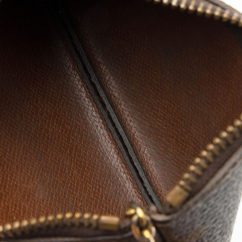 Louis Vuitton Vintage Monogram Canvas Key Pouch (SHF-to6iDK) - Image 7