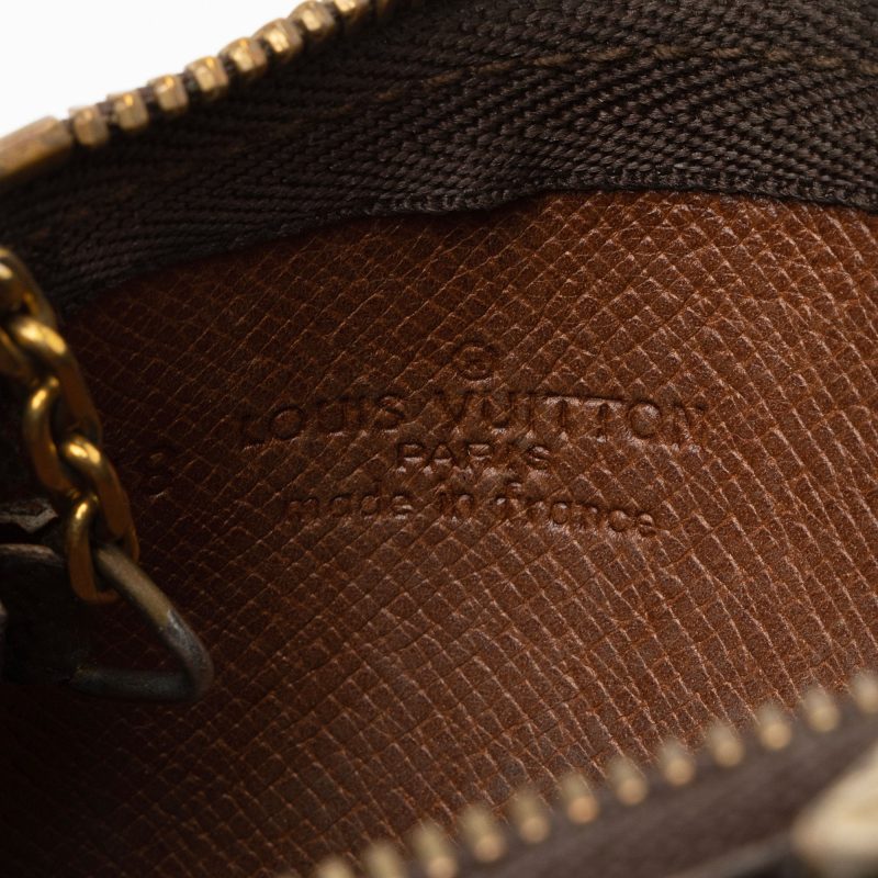 Louis Vuitton Vintage Monogram Canvas Key Pouch (SHF-to6iDK) - Image 5