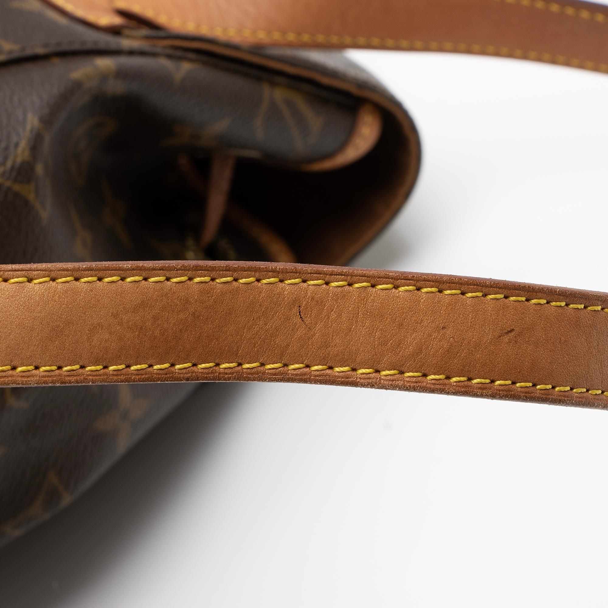 Louis Vuitton Vintage Monogram Canvas Montsouris MM Backpack (SHF-sThgs4) - Image 10