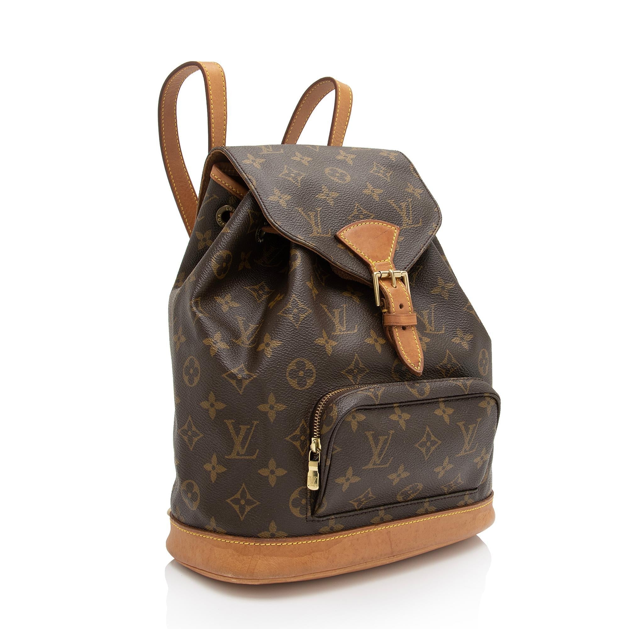 Louis Vuitton Vintage Monogram Canvas Montsouris MM Backpack (SHF-sThgs4)