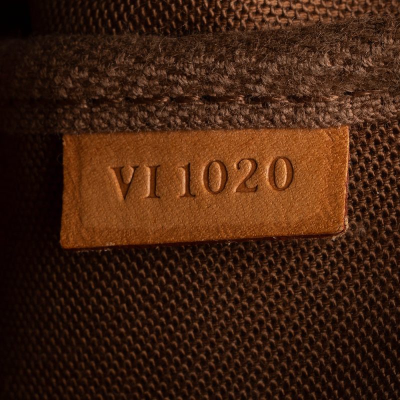 Louis Vuitton Vintage Monogram Canvas Pochette Accessoires (SHF-16841) - Image 4