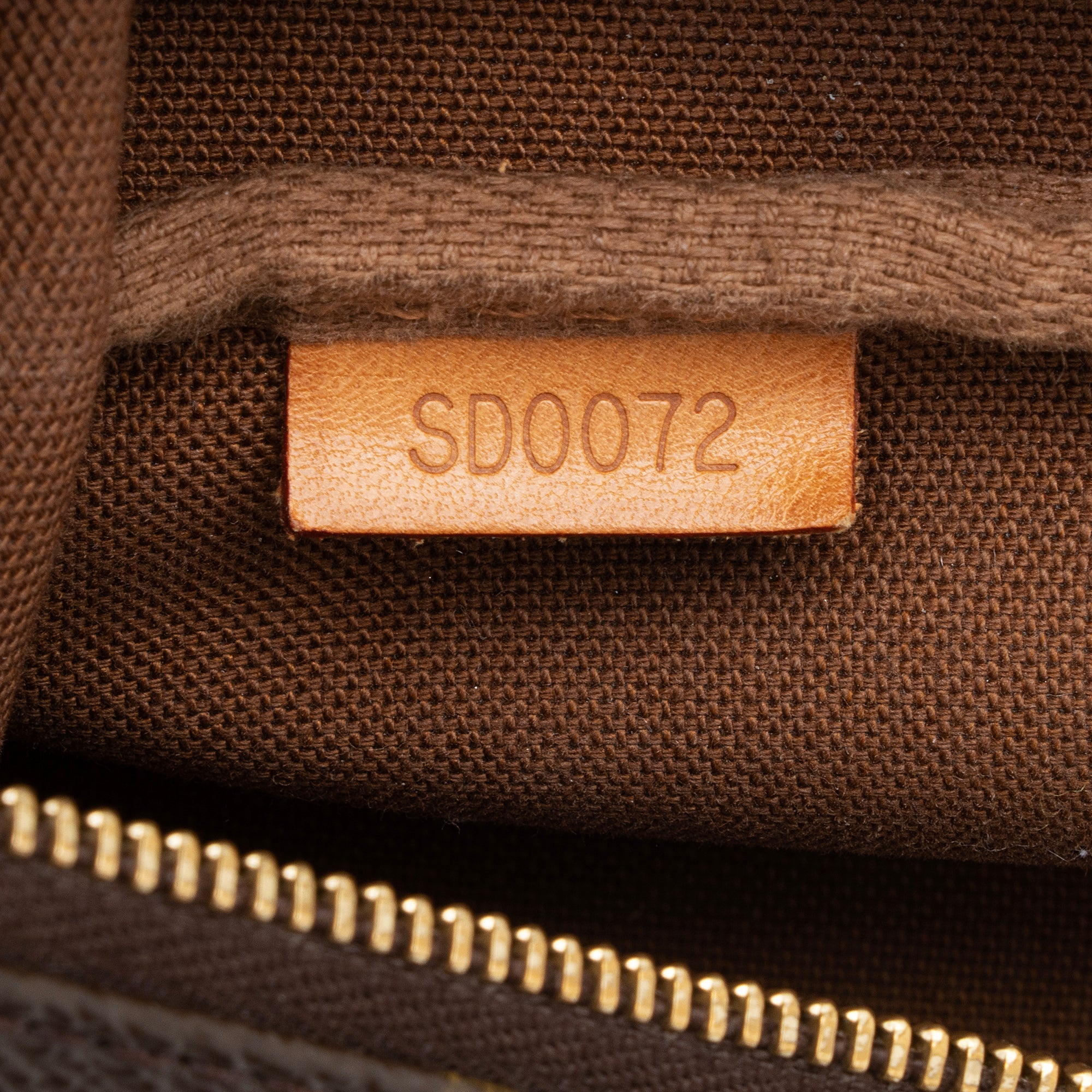 Louis Vuitton Vintage Monogram Canvas Pochette Accessoires (SHF-kxGSqx) - Image 5