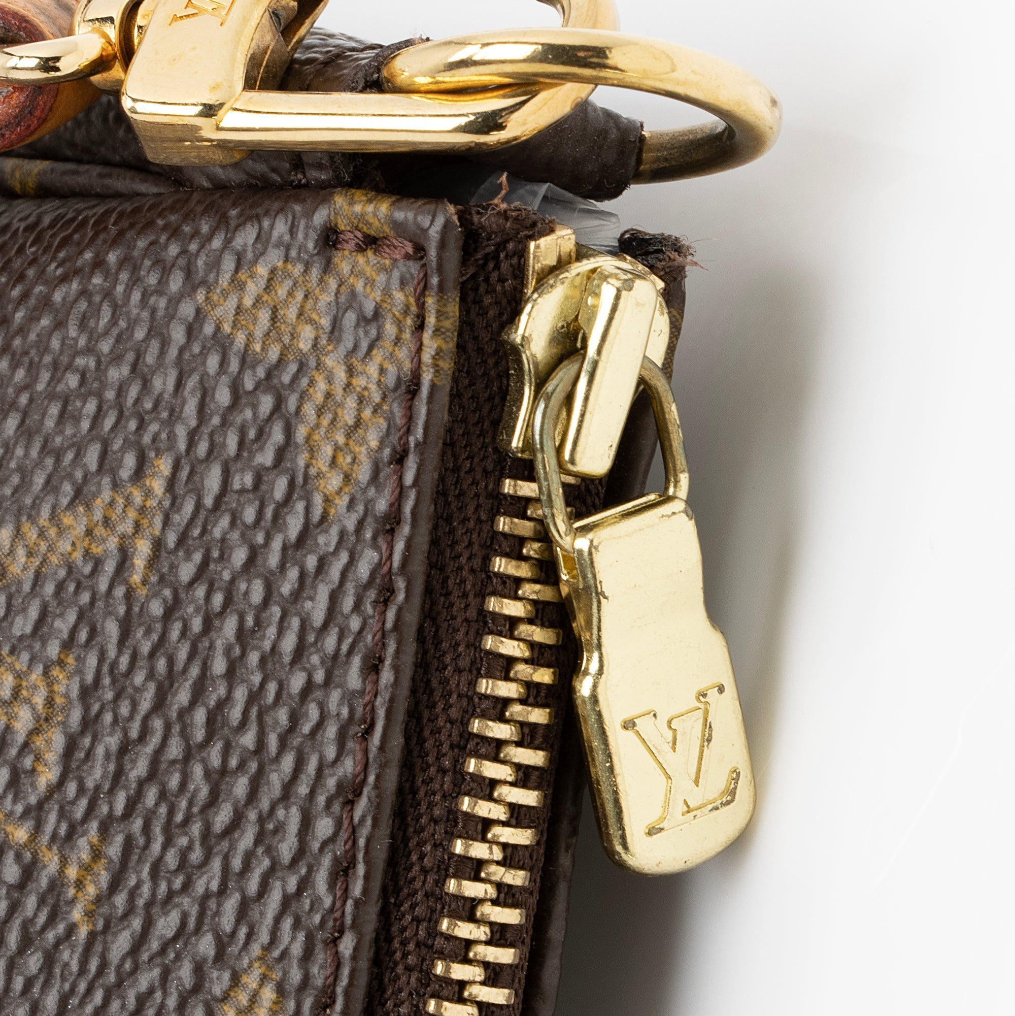 Louis Vuitton Vintage Monogram Canvas Pochette Accessoires (SHF-K4un5E) - Image 8