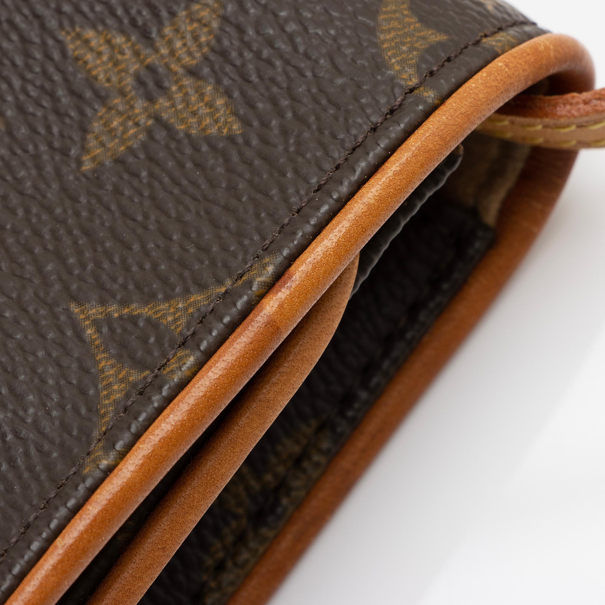 Louis Vuitton Vintage Monogram Canvas Pochette Twin GM Shoulder Bag (SHF-iI4YGp) - Image 9