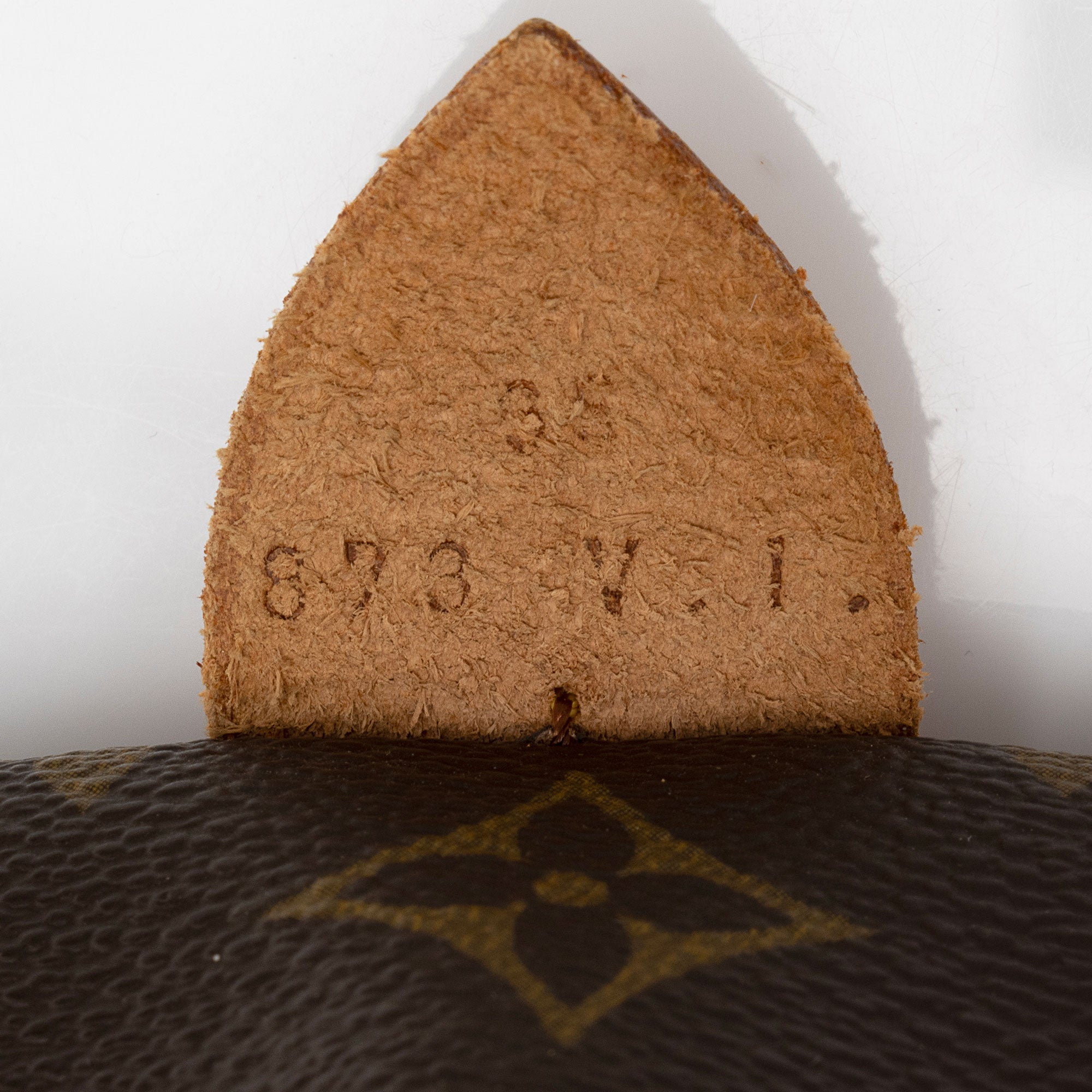 Louis Vuitton Vintage Monogram Canvas Sac Souple 35 Duffle Bag (SHF-z8boCz) - Image 5