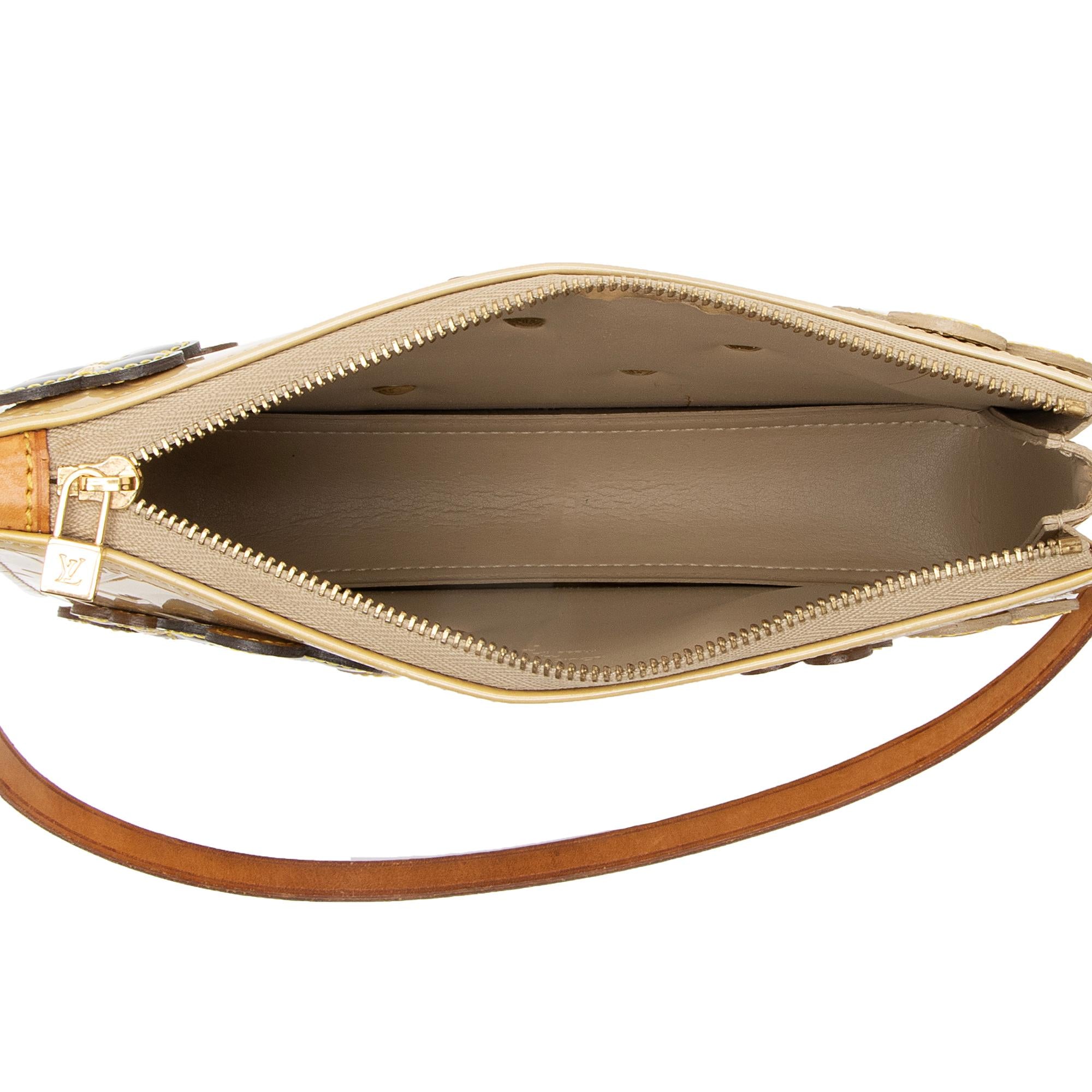 Louis Vuitton Vintage Monogram Vernis Lexington Pochette - FINAL SALE (SHF-23085) - Image 6