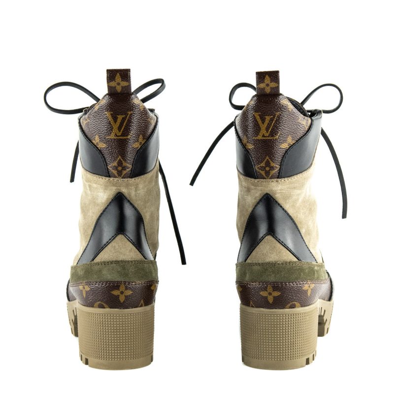 Louis Vuitton Bel AirPatent Leather Shoulder Bag () - Image 5